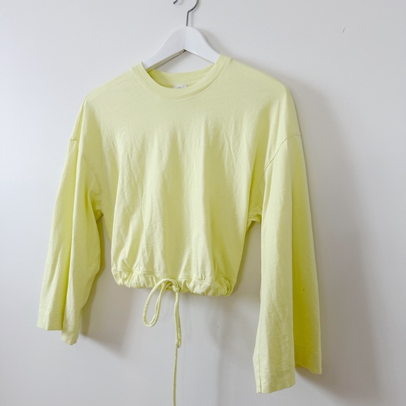 Aritzia Wilfred axel crop top in fluro lime color size XS - Picture 3 of 11